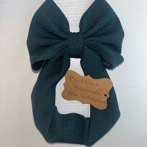 BowMama Handmade Green Bow 6-9 Months (Made to Size) 🪡🎀💬💬